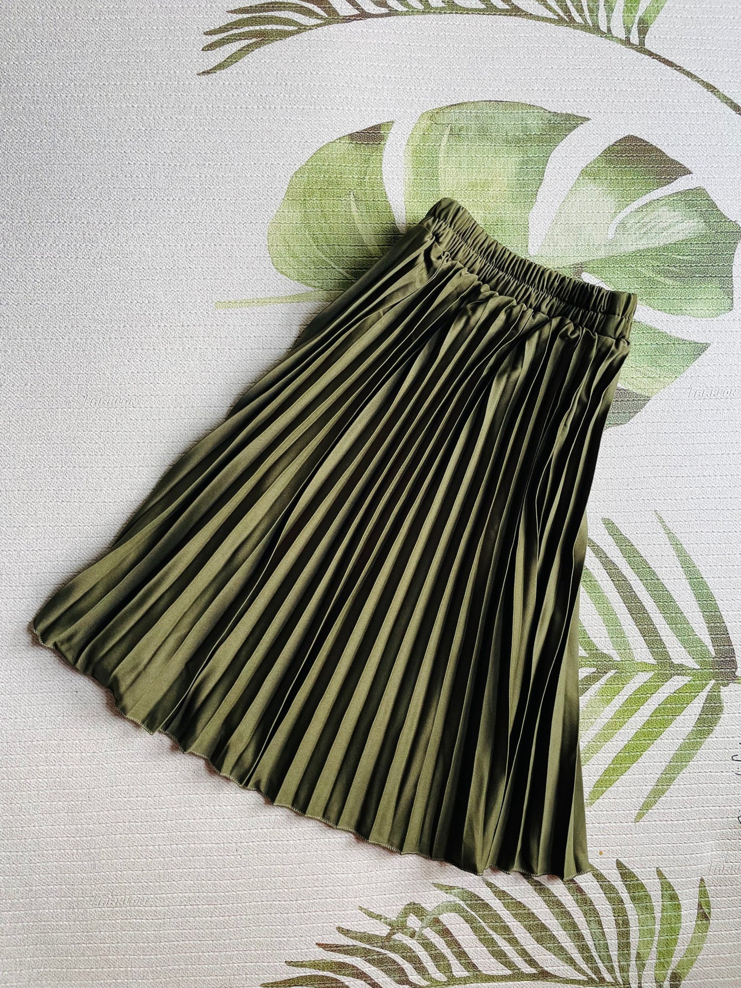 Pleated Skirt Olive